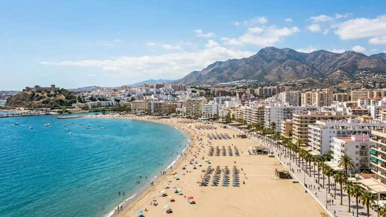 Verano en la Costa del Sol: 7 noches en un hotel 4* de Fuengirola con pensión completa desde 647€ p.p.