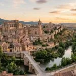 Parador en lo alto de una colina rodeado de un impresionante bosque desde 39€ p.p./noche