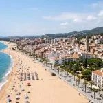 Vacaciones en el Maresme: 7 noches en un hotel a pie de playa con pensión completa desde 569€ p.p.