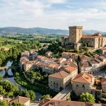 Parador ubicado en un antiguo monasterio benedictino del siglo XVII desde 52€ p.p,./noche