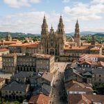 Parador construido por orden de los Reyes Católicos siendo el hotel más antiguo de España desde 75€ p.p./noche