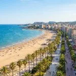 Vacaciones en Salou: 7 noches en un hotel a un paso de la playa con pensión completa desde 691€ p.p.