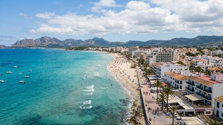 Escapada solo adultos en Can Picafort: acogedor hotel desde 81€ p.p./noche