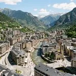 Fantástico hotel situado en pleno centro comercial de Andorra la Vella desde 38€ p.p./noche