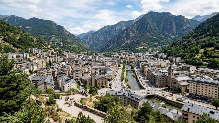 Fantástico hotel situado en pleno centro comercial de Andorra la Vella desde 28€ p.p./noche