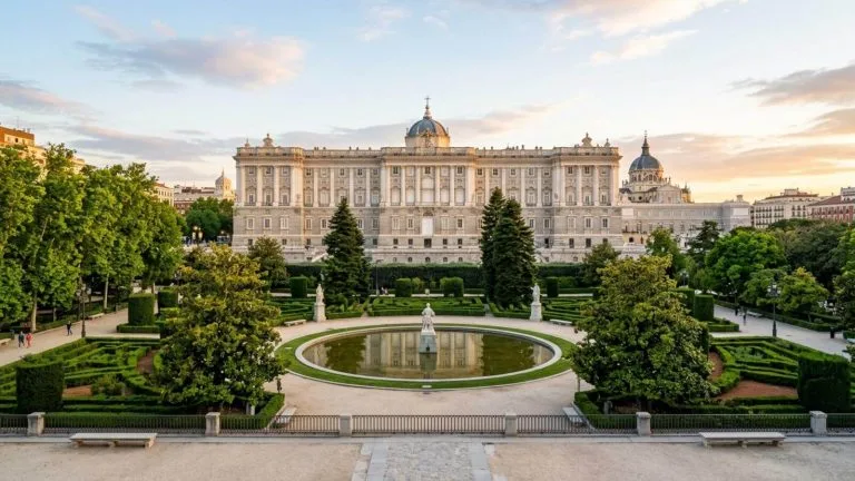 Última hora: hotel 4* en Madrid de estilo vanguardista desde 31€ p.p./noche