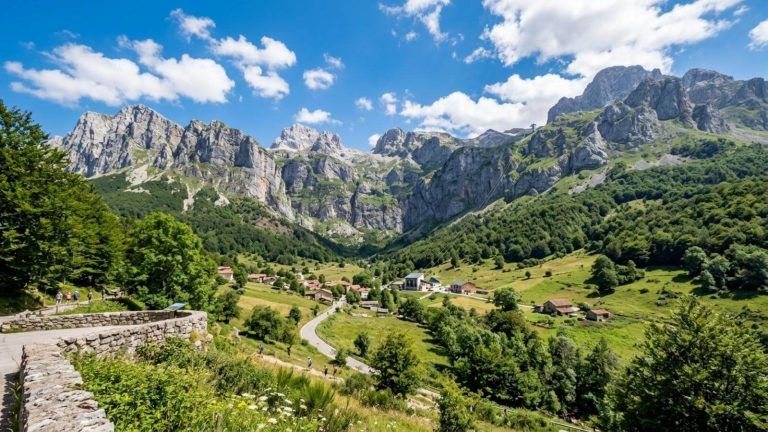 Cálido y acogedor Parador en el corazón de los Picos de Europa desde 54€ p.p./noche