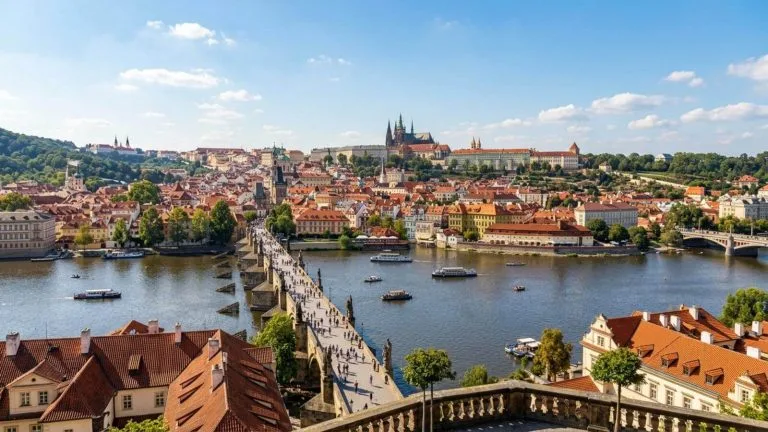 Praga: 8 noches en un hotel 4* con vuelos de ida y vuelta incluidos desde 509€ p.p.