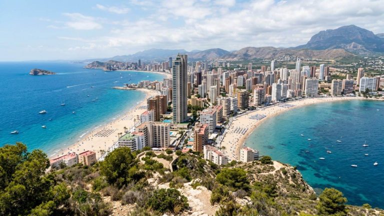 Acogedor hotel en el centro de Benidorm con todas las comidas incluidas desde 82€ p.p./noche