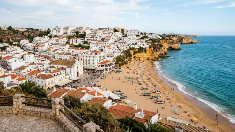 Septiembre en el Algarve (Portugal): aparthotel con vistas al mar desde 54€ p.p./noche