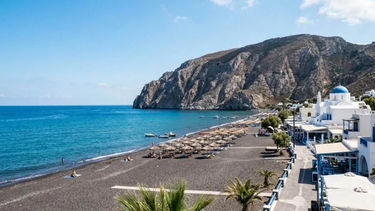 Hotel 4* en Santorini con encantadoras vistas a la montaña desde 40€ p.p./noche