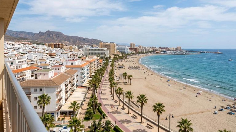 Septiembre en un hotel 4* ubicado en Roquetas de Mar con todas las comidas incluidas desde 56€ p.p./noche