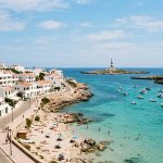 Verano en Menorca: vuelos + 2 noches en un aparthotel cerca de la playa desde 302€ p.p.