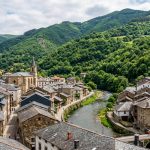 Parador en un monasterio benedictino del siglo XI conocido como «El Escorial asturiano» desde 43€ p.p./noche