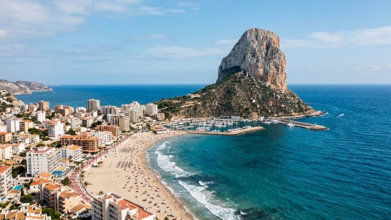 Vacaciones en Calpe: 7 noches en un hotel frente al mar desde 441€ p.p.