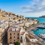 Escapada de lujo en Ibiza: espectacular hotel 5* con vistas al mar desde 189€ p.p./noche