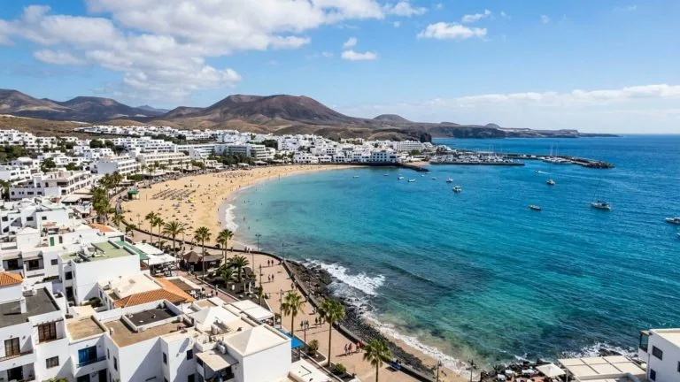 Octubre de lujo en Lanzarote: impresionante hotel 5* desde 92€ p.p./noche