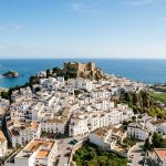 Octubre en un hotel de Salobreña con vistas al mar y todas las comidas incluidas desde 60€ p.p./noche