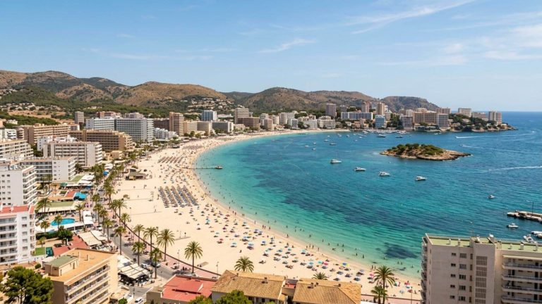 Magaluf: hotel Bahia Principe 4* solo adultos en la cima de una colina con vistas increíbles desde 57€ p.p./noche