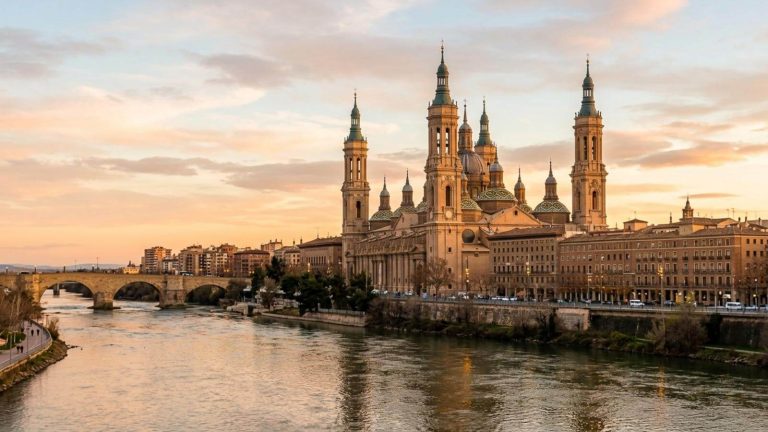 Fin de semana en Zaragoza: hotel Eurostars 4* con spa desde 40€ p.p./noche