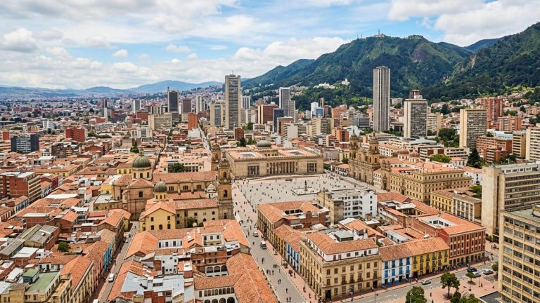 Vuelos directos de ida y vuelta a Bogotá desde 976€