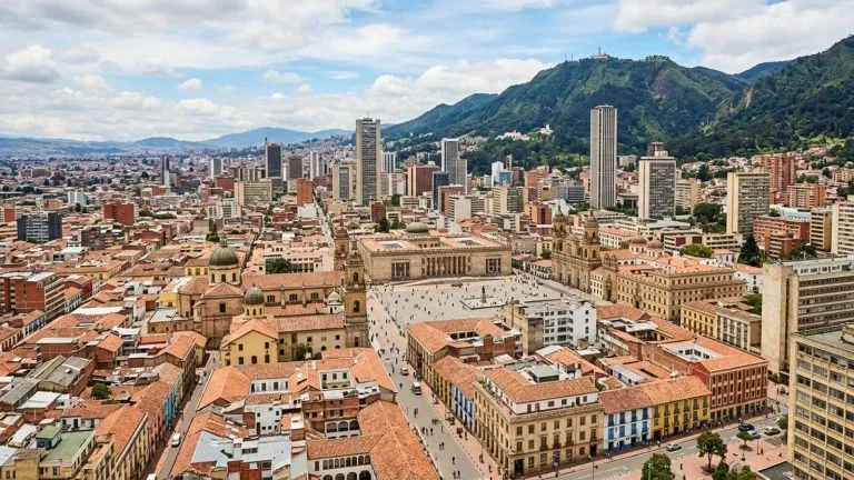 Vuelos directos de ida y vuelta a Bogotá desde 976€