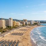 Vacaciones en Salou: 7 noches en un aparthotel con piscina y minigolf desde 182€ p.p.
