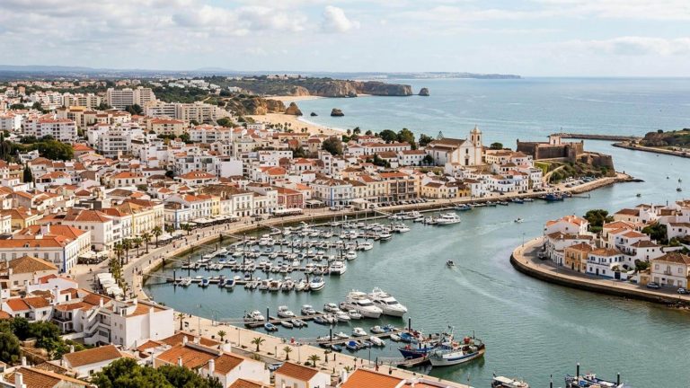 Final de verano en un aparthotel del Algarve (Portugal) desde 35€ p.p./noche