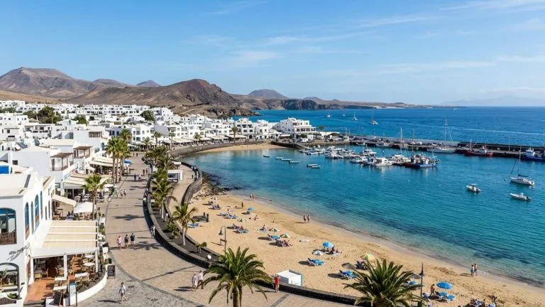 Últimos días de verano de lujo en Lanzarote: resort & spa 5* con desayuno desde 108€ p.p./noche