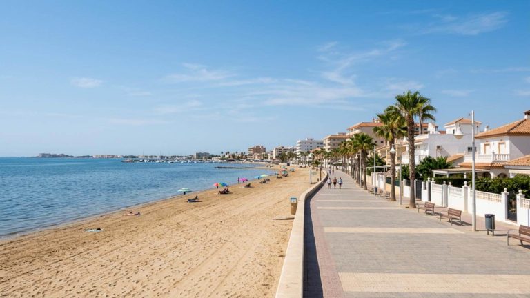 Impresionante hotel 4* en el Mar Menor con todas las comidas incluidas desde 68€ p.p./noche