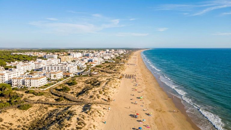 Increíble hotel 4* en Matalascañas solo para adultos desde 54€ p.p./noche