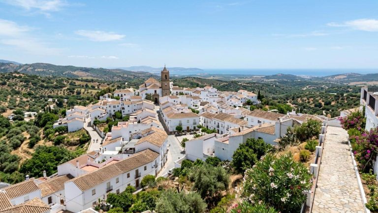 Escapada de lujo en Sotogrande: resort golf & spa 5* con desayuno desde 98€ p.p./noche