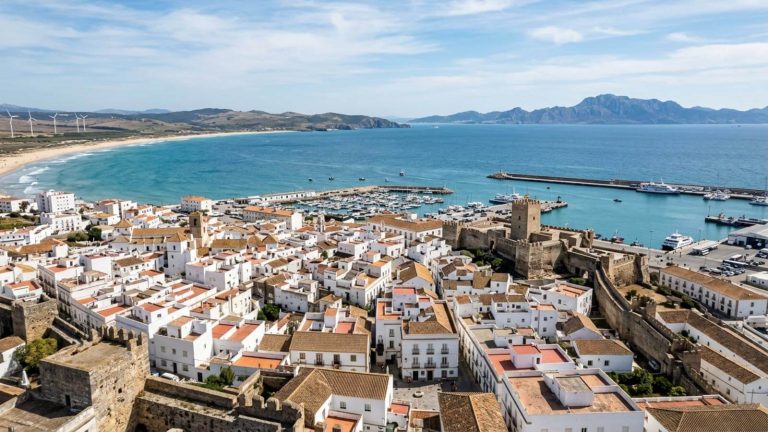 Otoño en Zahara de los Atunes: increíble hotel 5* con vistas al mar desde 67€ p.p./noche