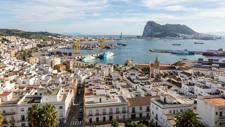 Escapada en Algeciras: hotel 4* con estilo propio y todas las comidas incluidas desde 67€ p.p./noche
