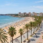 Vacaciones en Salou: 7 noches en un aparthotel con piscina y minigolf desde 176€ p.p.