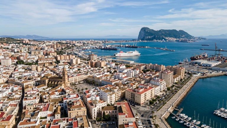 Agosto en Algeciras: hotel 4* con estilo propio y todas las comidas incluidas desde 76€ p.p./noche