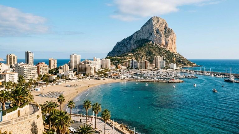 Vacaciones en Calpe: 7 noches en un hotel frente al mar desde 258€ p.p.