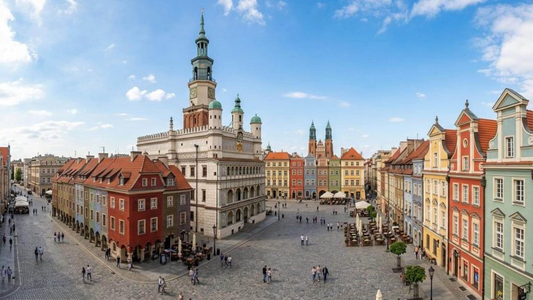 Mercados navideños en Poznań: hotel en el centro desde 27€ p.p./noche