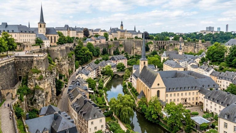 Mercados navideños en Luxemburgo: hotel by Hilton 4* desde 67€ p.p./noche