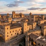 Parador en un conjunto de dos palacios que conjugan el Gótico, el Renacimiento y el Barroco desde 56€ p.p./noche