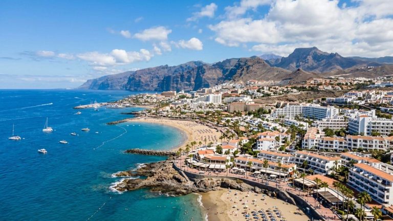 Diciembre de lujo en el increíble Hard Rock Hotel Tenerife 5* desde 96€ p.p./noche
