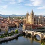 Fin de semana en León: hotel ecléctico con obras de arte originales desde 49€ p.p./noche