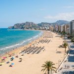 Resort solo para adultos con una impresionante piscina en la Costa Blanca desde 56€ p.p./noche