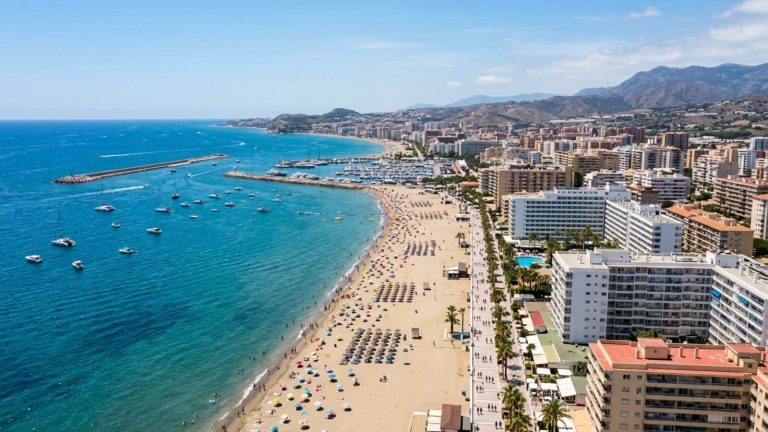 Diciembre de lujo en Fuengirola: hotel by Hilton 5* con piscina infinita desde 85€ p.p./noche