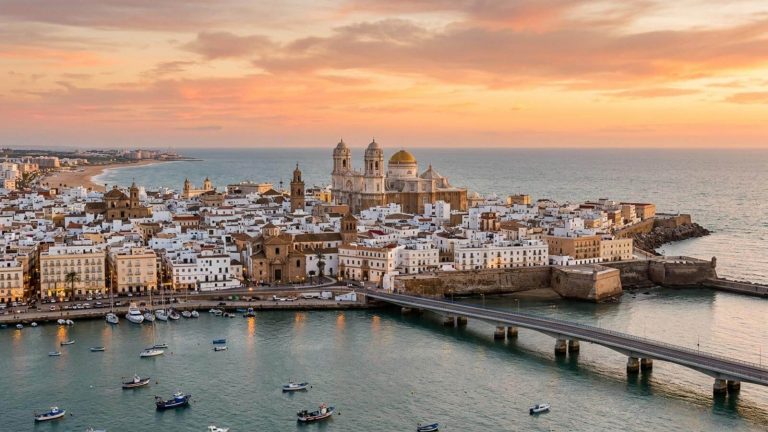Exclusivo y único hotel boutique 4* en Cádiz desde 57€ p.p./noche