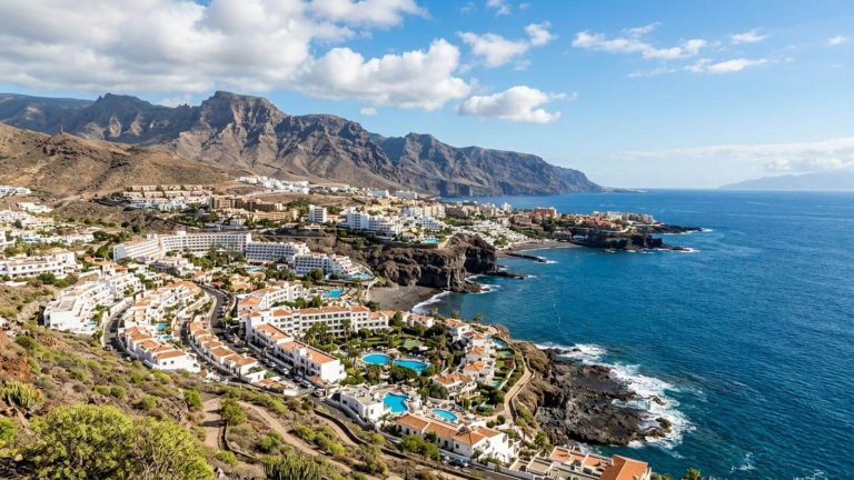 Escapada de lujo en el increíble Hard Rock Hotel Tenerife 5* desde 112€ p.p./noche