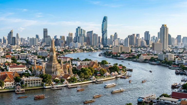 Bangkok, Tailandia: vuelos directos + 15 noches en un hotel 5* desde 731€ p.p.