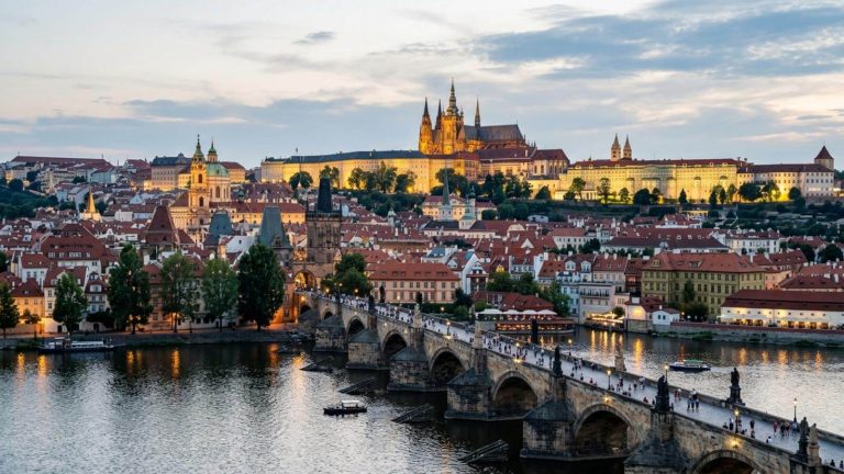 Mercados navideños en Praga: hotel 4* desde 30€ p.p./noche