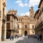 Parador que ocupa un antiguo convento-colegio del siglo XVII desde 53€ p.p./noche