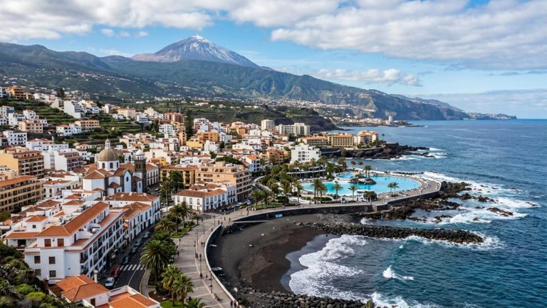 Tenerife: vuelos + 6 noches en un hotel con media pensión desde 292€ p.p.